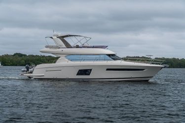 62' Prestige 2014 Yacht For Sale